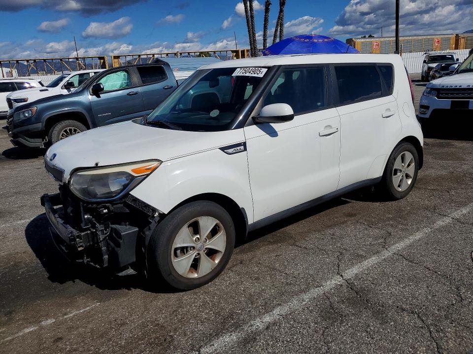 KIA SOUL 2015 with VIN KNDJN2A21F7797568 - Photo from auction