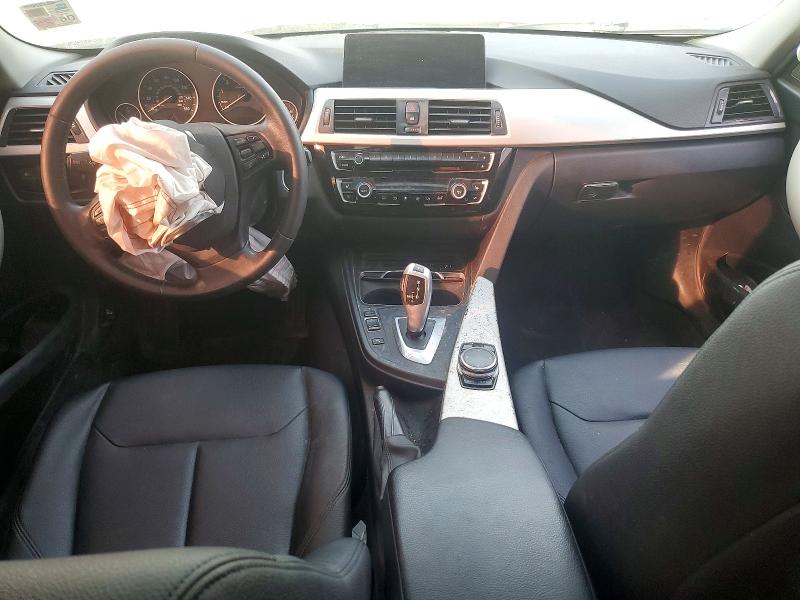 Photo 8 from auction – 2017 BMW 320 with VIN WBA8E1G32HNU15424