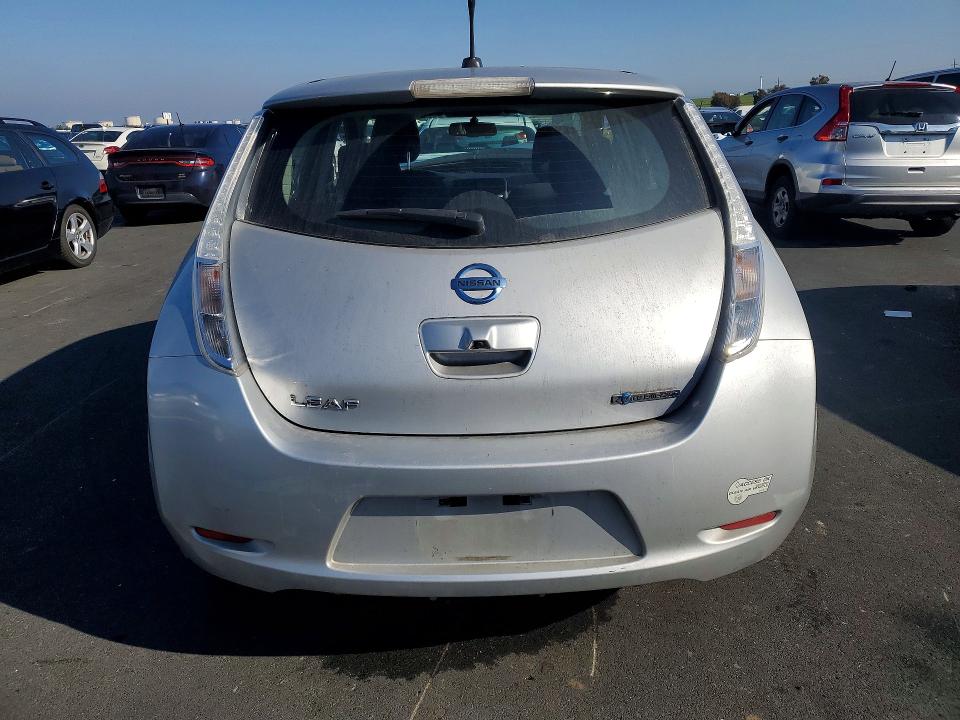 Photo 6 from auction – 2014 NISSAN LEAF with VIN 1N4AZ0CP0EC334480