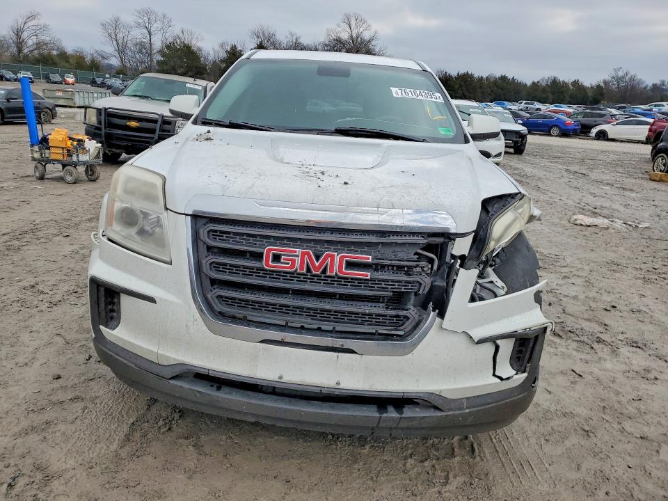 Photo 5 from auction – 2017 GMC TERRAIN with VIN 2GKALMEK2H6296319