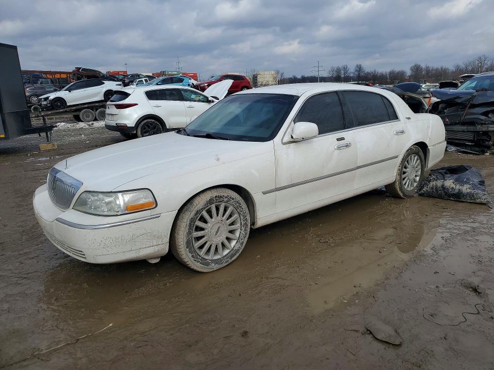 Photo 1 from auction – 2011 LINCOLN TOWN CAR with VIN 2LNBL8CV1BX750478