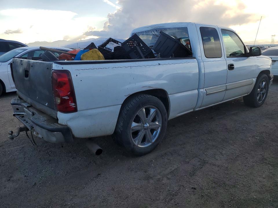Photo 3 from auction – 2003 CHEVROLET SILVERADO with VIN 2GCEC19X031390769