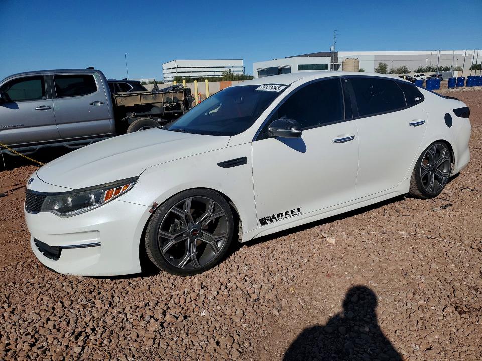 KIA OPTIMA 2017 z numerem VIN 5XXGU4L34HG151708 - Zdjęcie z aukcji