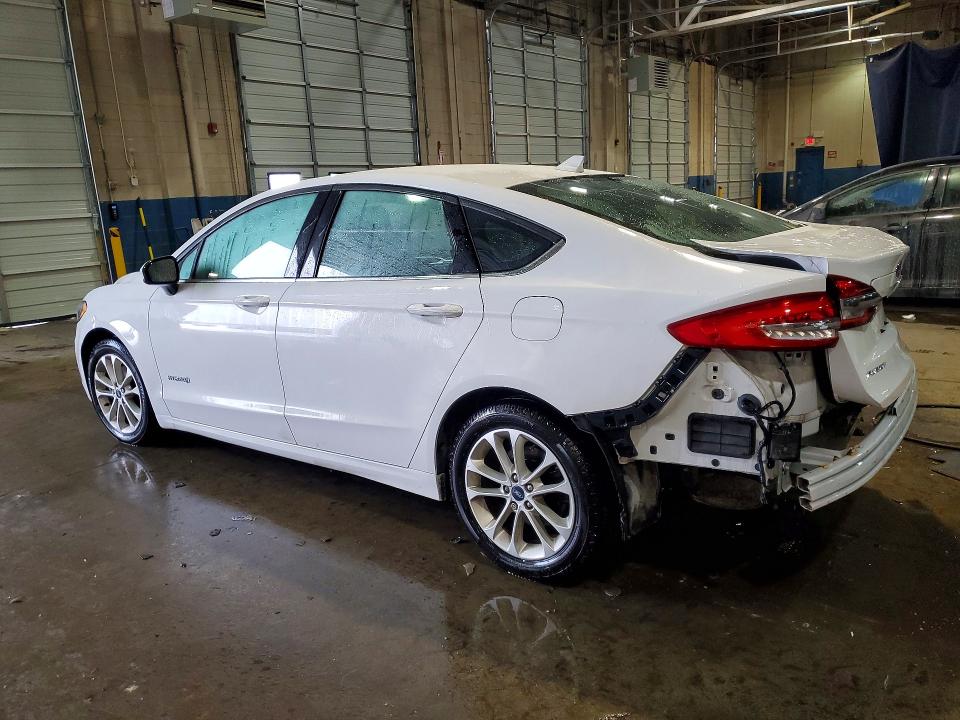 Photo 2 from auction – 2019 FORD FUSION SE with VIN 3FA6P0LU4KR167703