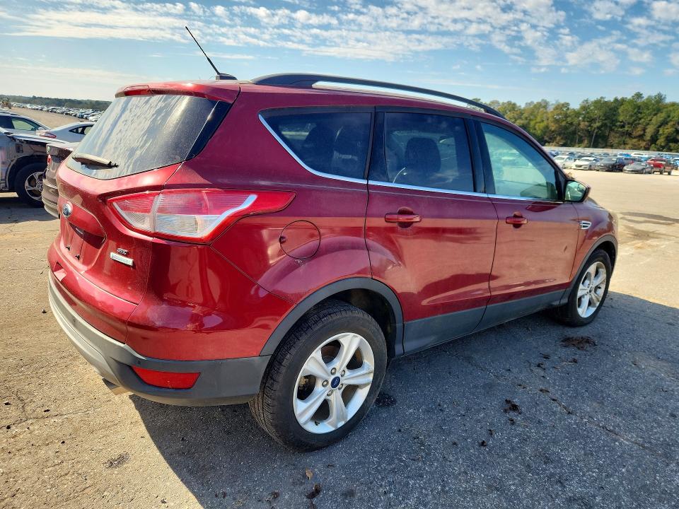 Photo 3 from auction – 2016 FORD ESCAPE with VIN 1FMCU0GX5GUB31539