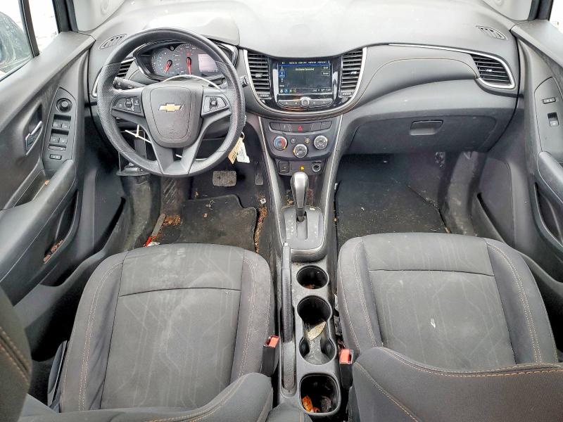 Photo 8 from auction – 2018 CHEVROLET TRAX 1LT with VIN 3GNCJPSB9JL407201
