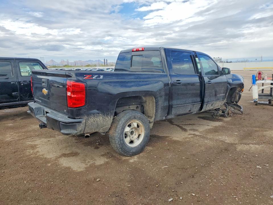 Photo 3 from auction – 2018 CHEVROLET SILVERADO with VIN 3GCUKREC0JG467256