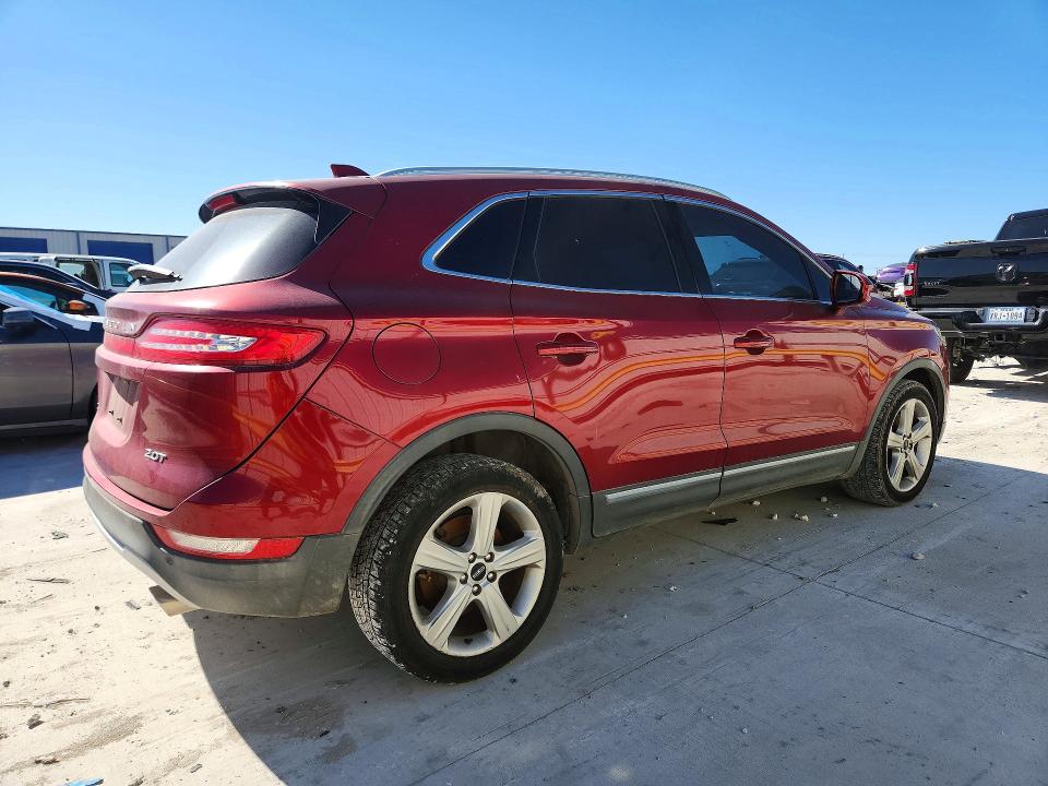 Photo 3 from auction – 2018 LINCOLN MKC PREMIE with VIN 5LMCJ1C92JUL08199