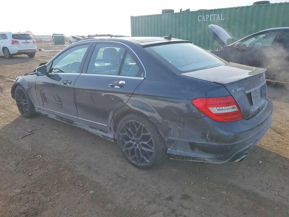 Photo 2 from auction – 2012 MERCEDES-BENZ C 300 4MAT with VIN WDDGF8BB5CR202476