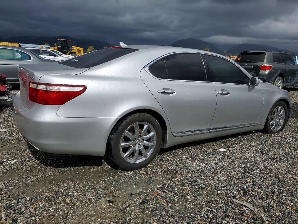 Photo 3 from auction – 2009 LEXUS LS with VIN JTHBL46FX95091022
