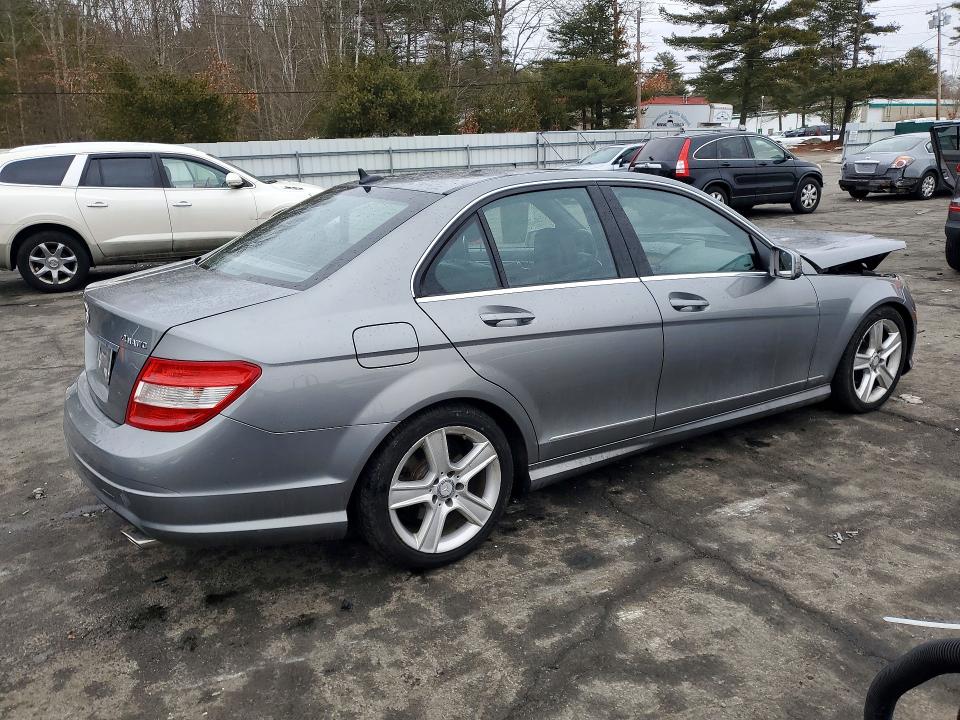 Photo 3 from auction – 2010 MERCEDES-BENZ C 300 4MAT with VIN WDDGF8BB3AR114958