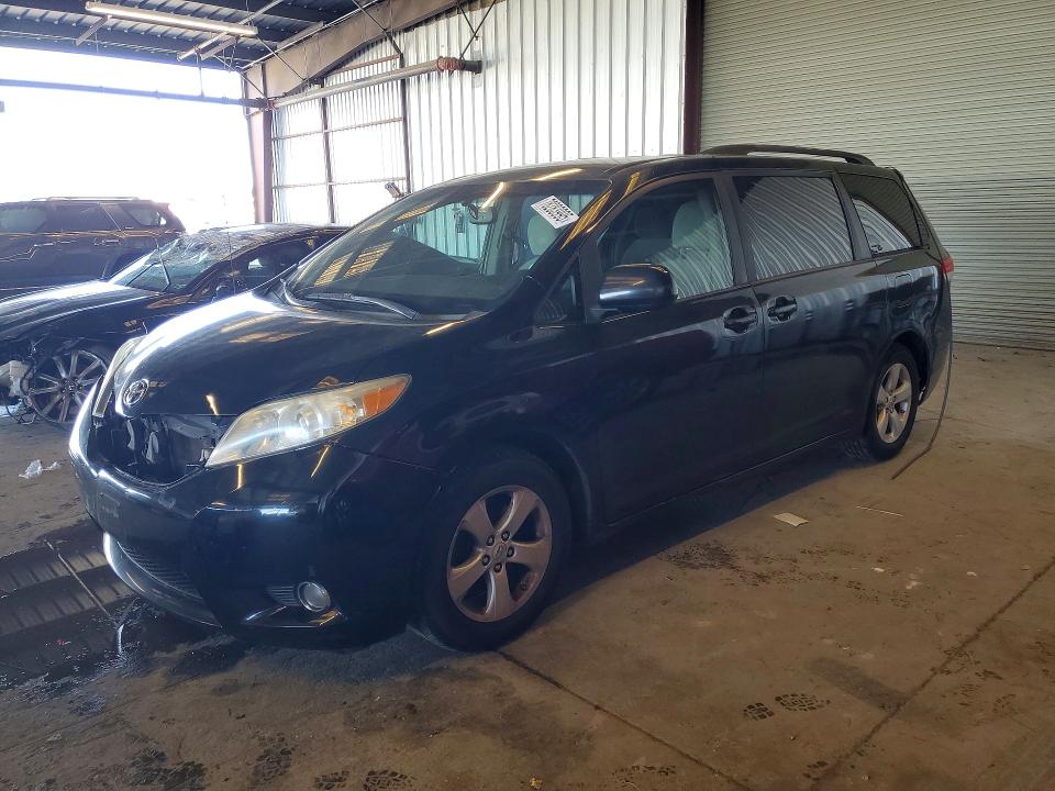 TOYOTA SIENNA 2011 with VIN 5TDKK3DCXBS094879 - Photo from auction