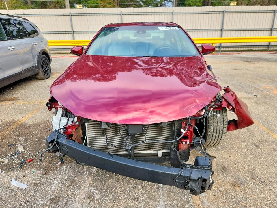 Photo 5 from auction – 2016 TOYOTA CAMRY with VIN 4T1BF1FK6GU555328
