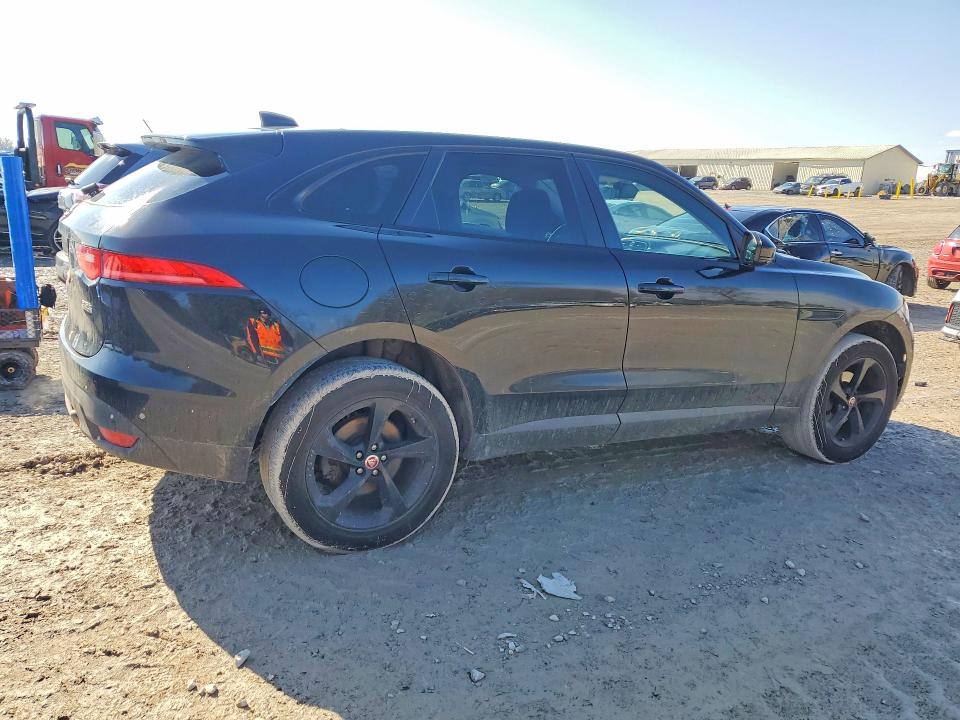Photo 3 from auction – 2020 JAGUAR F-PACE PRE with VIN SADCJ2FX3LA623688