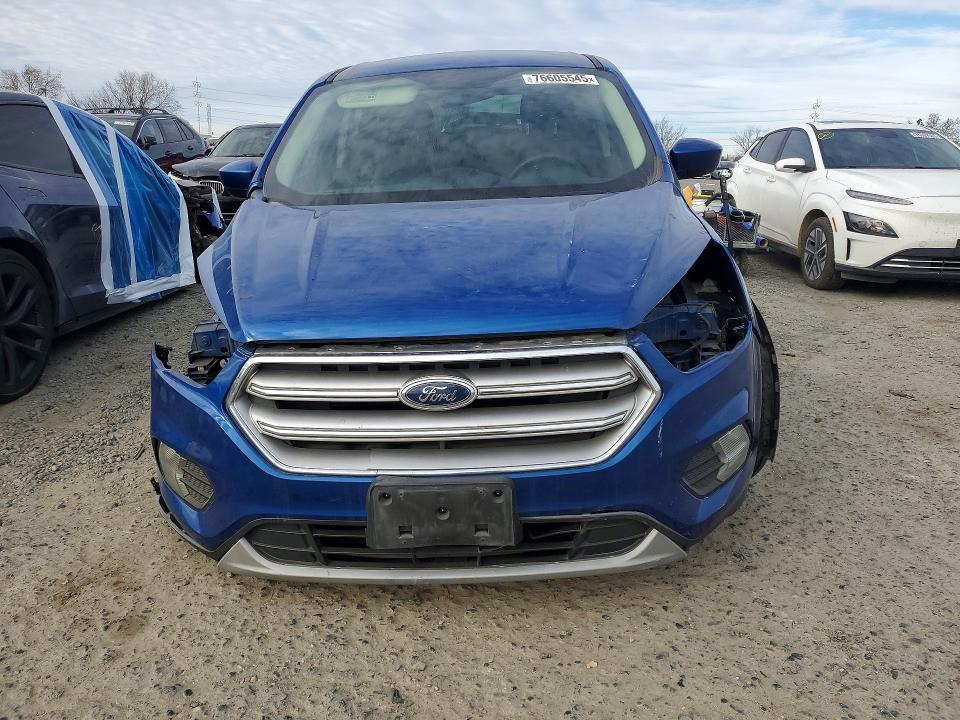 Photo 5 from auction – 2017 FORD ESCAPE with VIN 1FMCU0GD6HUB45084