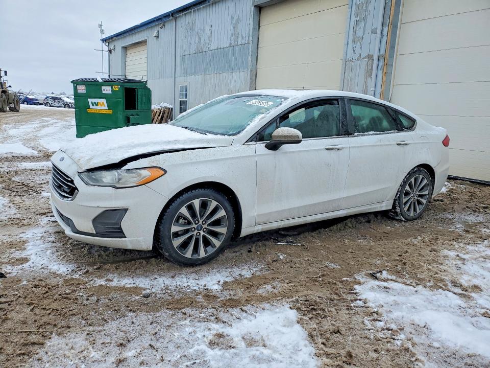 FORD FUSION SE 2019 with VIN 3FA6P0T96KR108146 - Photo from auction