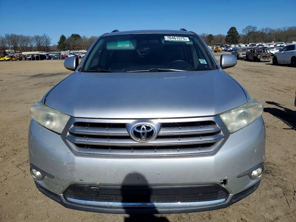 Photo 5 from auction – 2012 TOYOTA HIGHLANDER with VIN 5TDZA3EH5CS030620
