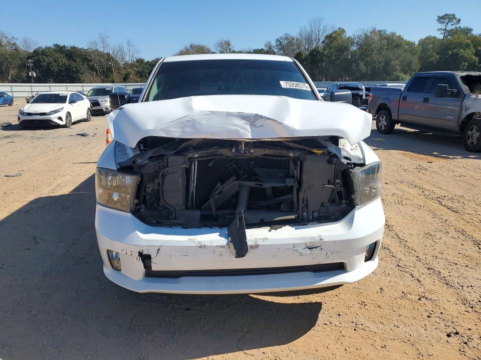 Photo 5 from auction – 2018 RAM 1500 with VIN 1C6RR6KG8JS299972