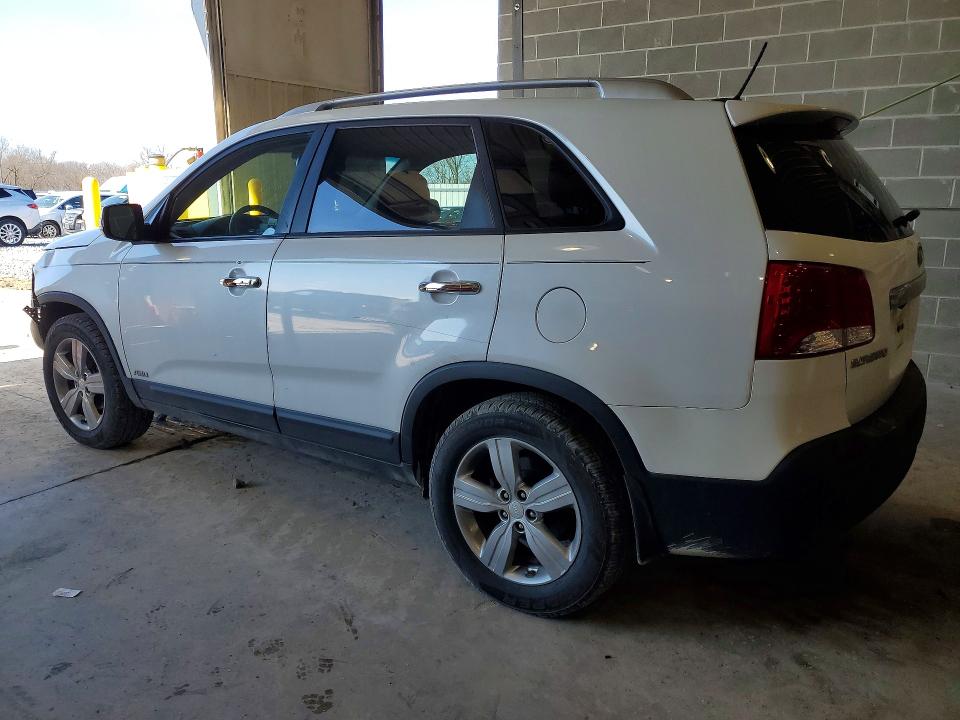 Photo 2 from auction – 2013 KIA SORENTO EX with VIN 5XYKUDA60DG368279