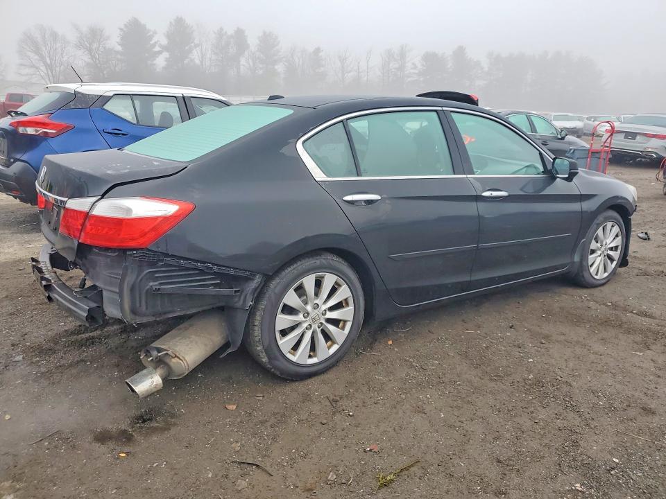 Photo 3 from auction – 2015 HONDA ACCORD with VIN 1HGCR2F86FA005249