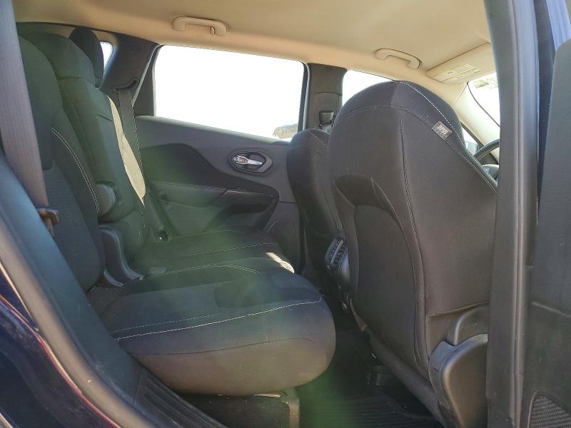 Photo 11 from auction – 2015 JEEP CHEROKEE with VIN 1C4PJLCB4FW694305