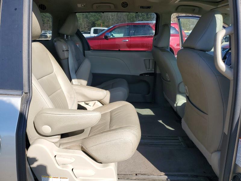 Photo 11 from auction – 2017 TOYOTA SIENNA with VIN 5TDYZ3DC0HS825009