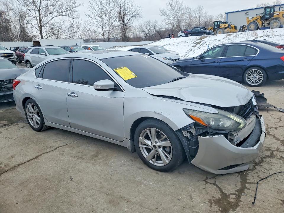 Photo 4 from auction – 2017 NISS ALTIMA with VIN 1N4BL3AP1HC179727