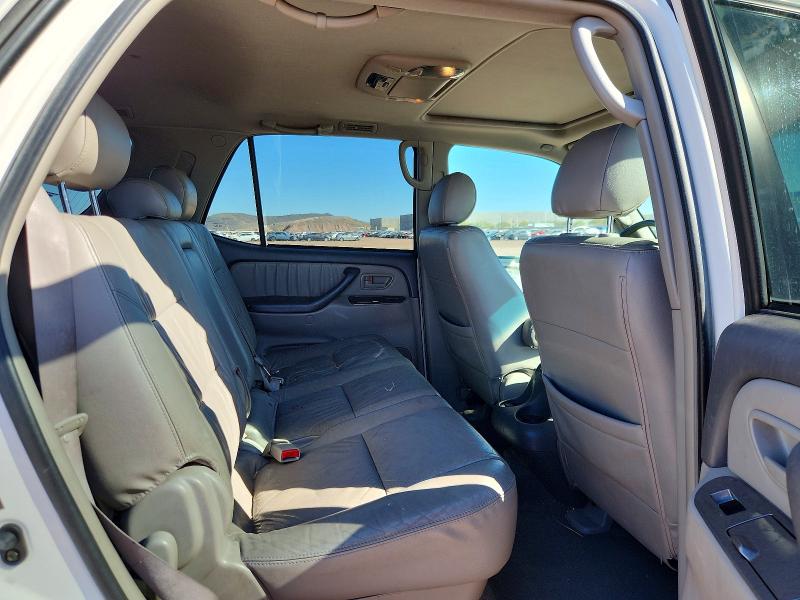 Photo 11 from auction – 2005 TOYOTA SEQUOIA LI with VIN 5TDBT48A55S248429