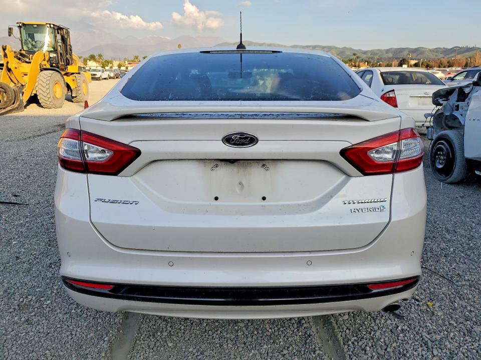 Photo 6 from auction – 2016 FORD FUSION with VIN 3FA6P0RU0GR356895