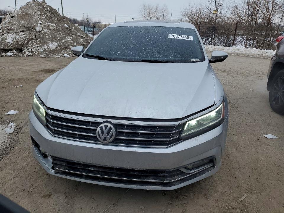 Photo 5 from auction – 2016 VOLKSWAGEN PASSAT with VIN 1VWBS7A3XGC058871