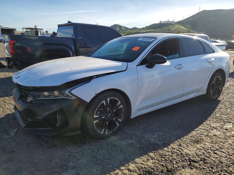 KIA K5 2021 with VIN 5XXG64J21MG040998 - Photo from auction
