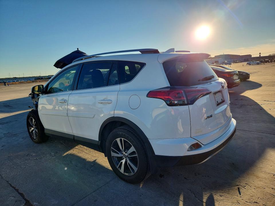 Photo 2 from auction – 2017 TOYOTA RAV4 with VIN JTMWFREV9HJ715141
