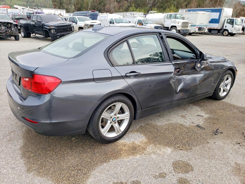 Photo 3 from auction – 2014 BMW 328 with VIN WBA3A5G52ENP31237