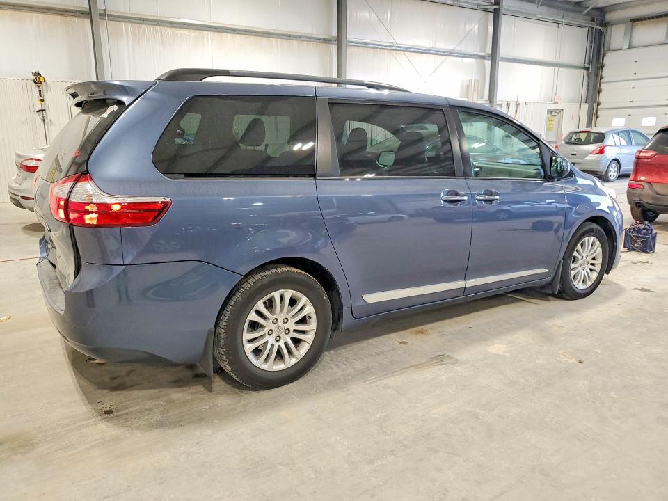 Photo 3 from auction – 2016 TOYOTA SIENNA with VIN 5TDYK3DC8GS750580