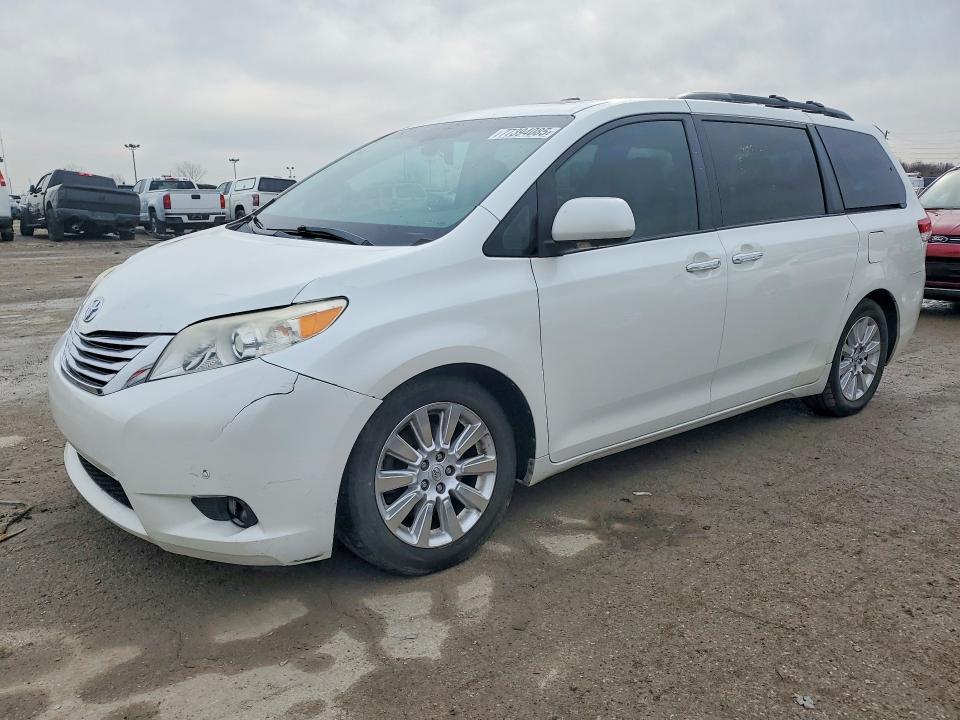 TOYOTA SIENNA XLE 2011 with VIN 5TDYK3DC3BS033979 - Photo from auction