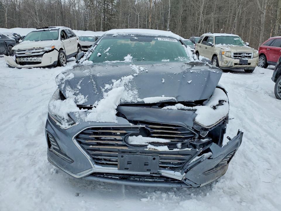 Photo 5 from auction – 2019 HYUNDAI SONATA with VIN 5NPE34AF0KH760135
