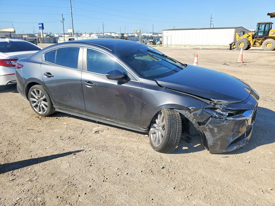 Photo 4 from auction – 2021 MAZDA 3 with VIN JM1BPACL7M1341427