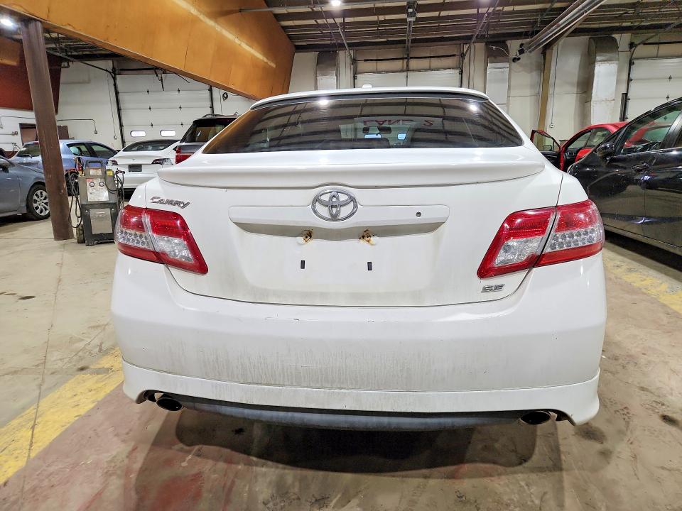Photo 6 from auction – 2011 TOYOTA CAMRY with VIN 4T1BF3EK6BU725466
