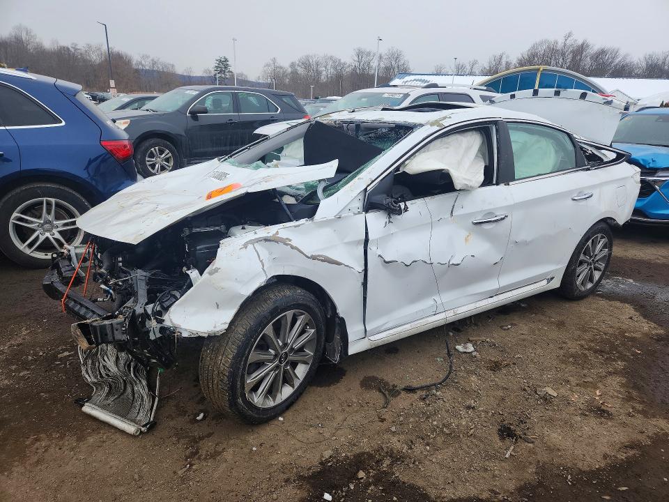 HYUNDAI SONATA 2017 with VIN 5NPE34AF4HH549822 - Photo from auction