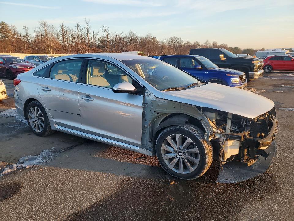 Photo 4 from auction – 2017 HYUNDAI SONATA with VIN 5NPE34AF1HH463206