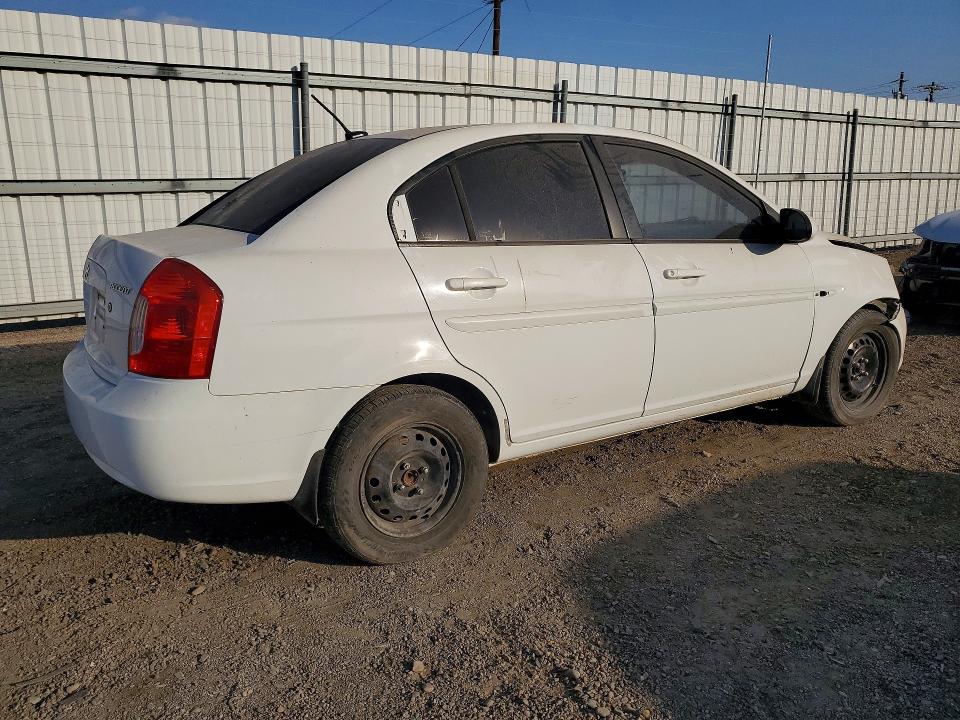 Photo 3 from auction – 2009 HYUNDAI ACCENT GLS with VIN KMHCN46C69U289698