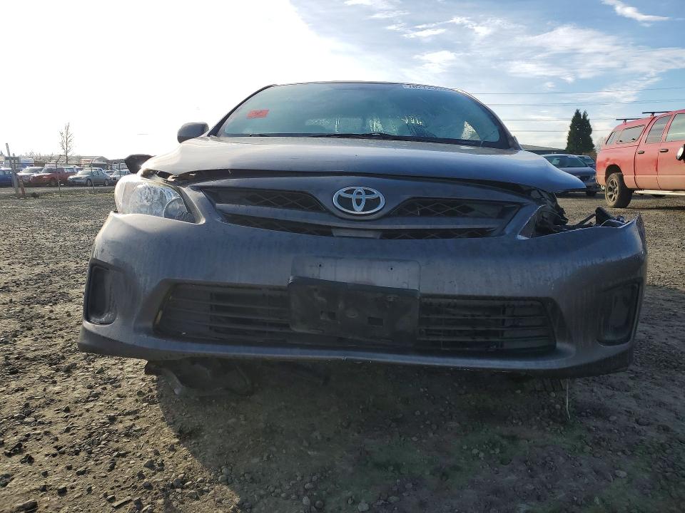 Foto 5 de la subasta – 2011 TOYOTA COROLLA con VIN JTDBU4EE1B9141022