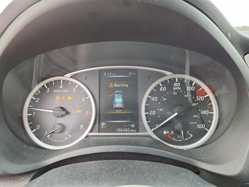 Photo 9 from auction – 2017 NISSAN SENTRA with VIN 3N1AB7AP3HL661820
