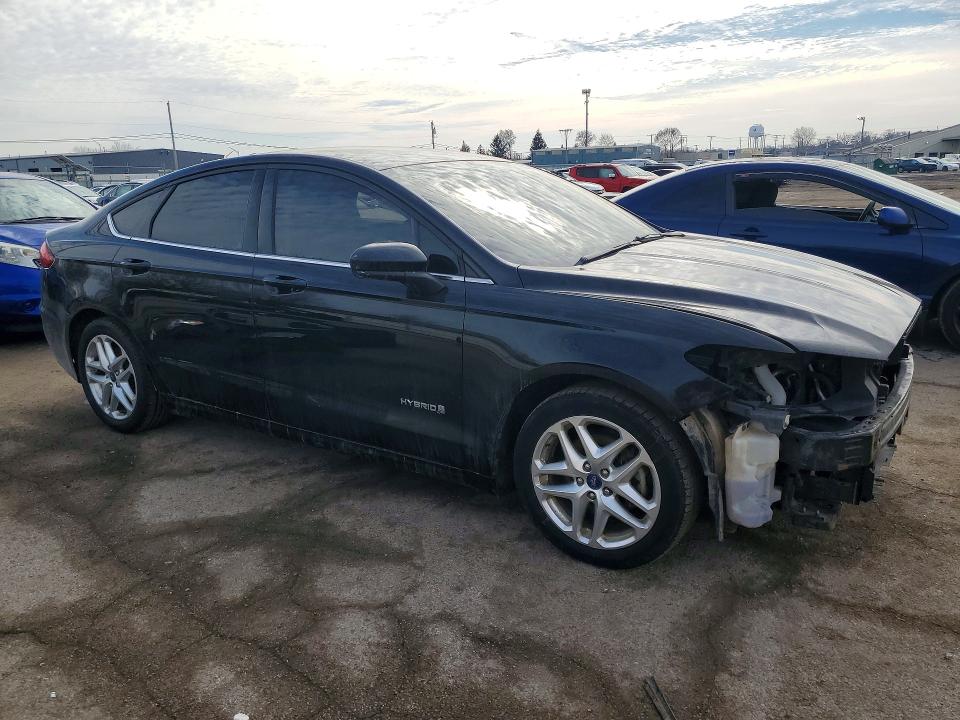 Photo 4 from auction – 2019 FORD FUSION with VIN 3FA6P0LU7KR196449