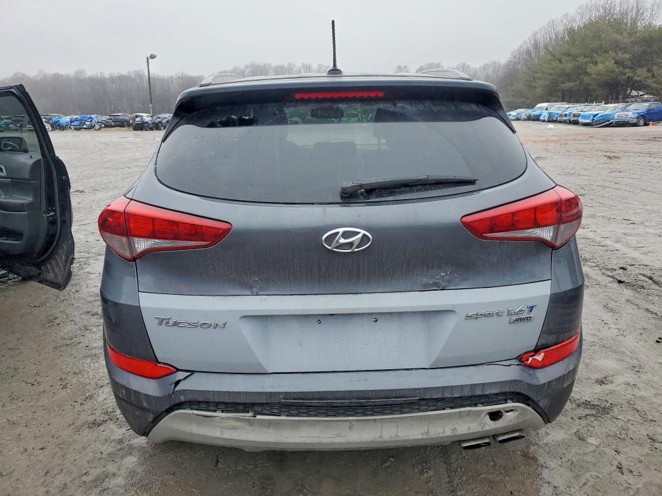 Photo 6 from auction – 2017 HYUNDAI TUCSON with VIN KM8J3CA23HU496151