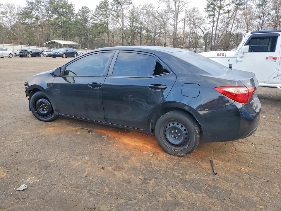 Photo 2 from auction – 2017 TOYOTA COROLLA L with VIN 5YFBURHEXHP712762