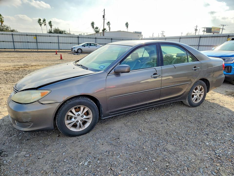TOYOTA CAMRY 2005 with VIN 4T1BF32K25U599521 - Photo from auction
