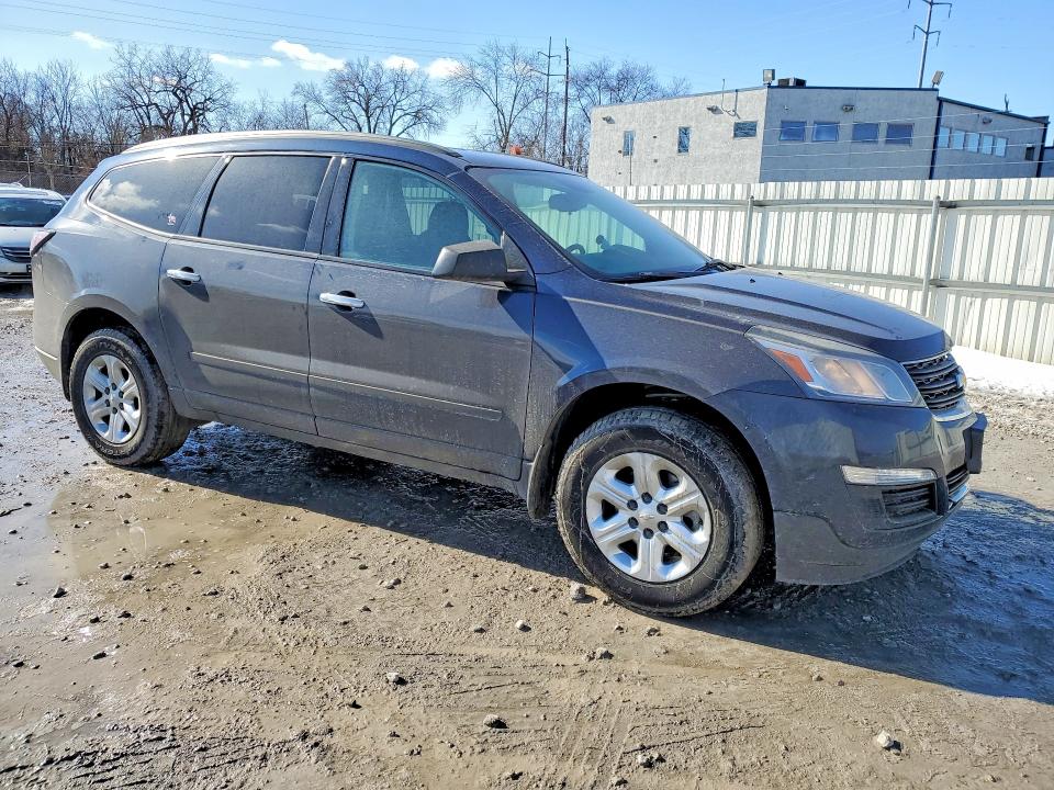 Photo 4 from auction – 2015 CHEVROLET TRAVERSE with VIN 1GNKRFED8FJ318486
