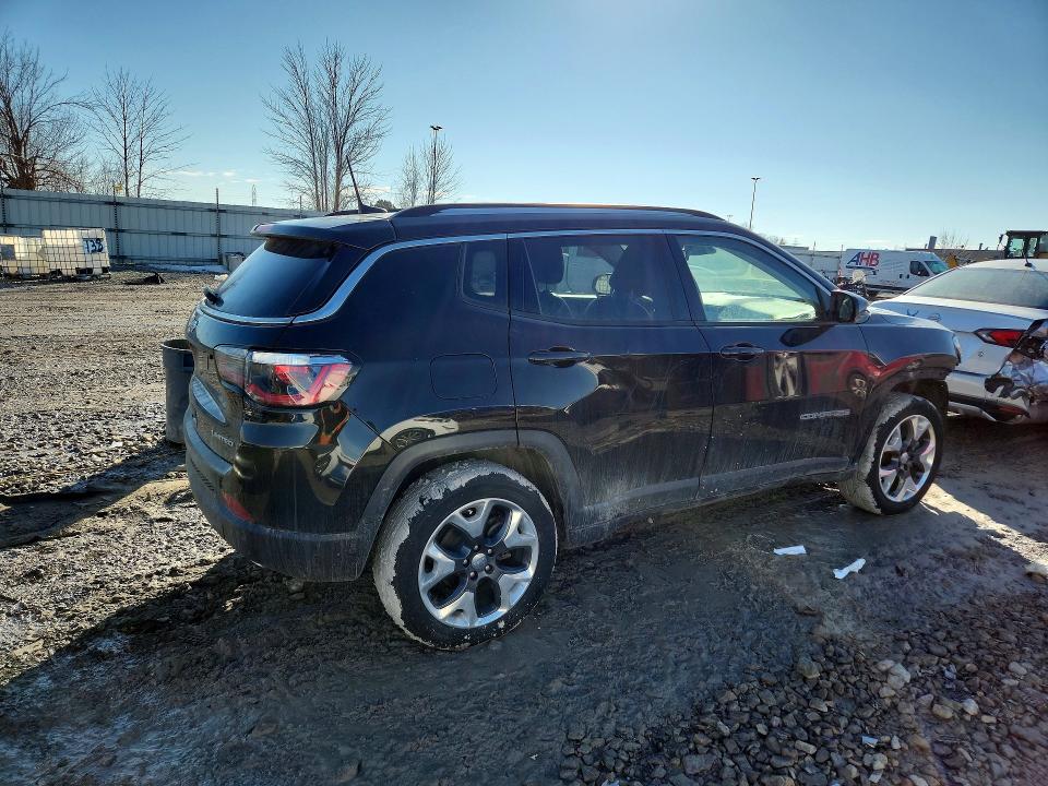 Photo 3 from auction – 2018 JEEP COMPASS with VIN 3C4NJDCB9JT340677