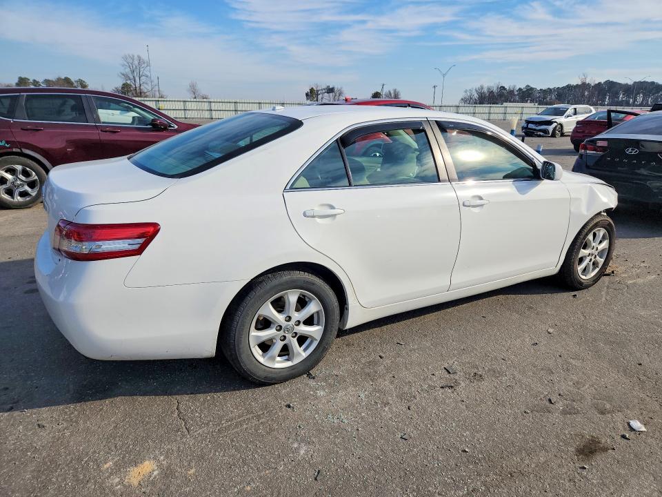 Photo 3 from auction – 2011 TOYOTA CAMRY BASE with VIN 4T1BF3EK6BU681744